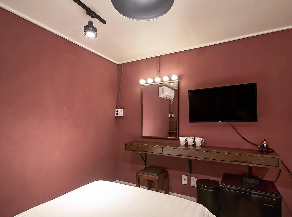 Butler:Lee Hongdae-Female Only Hotell Seoul Pensionat