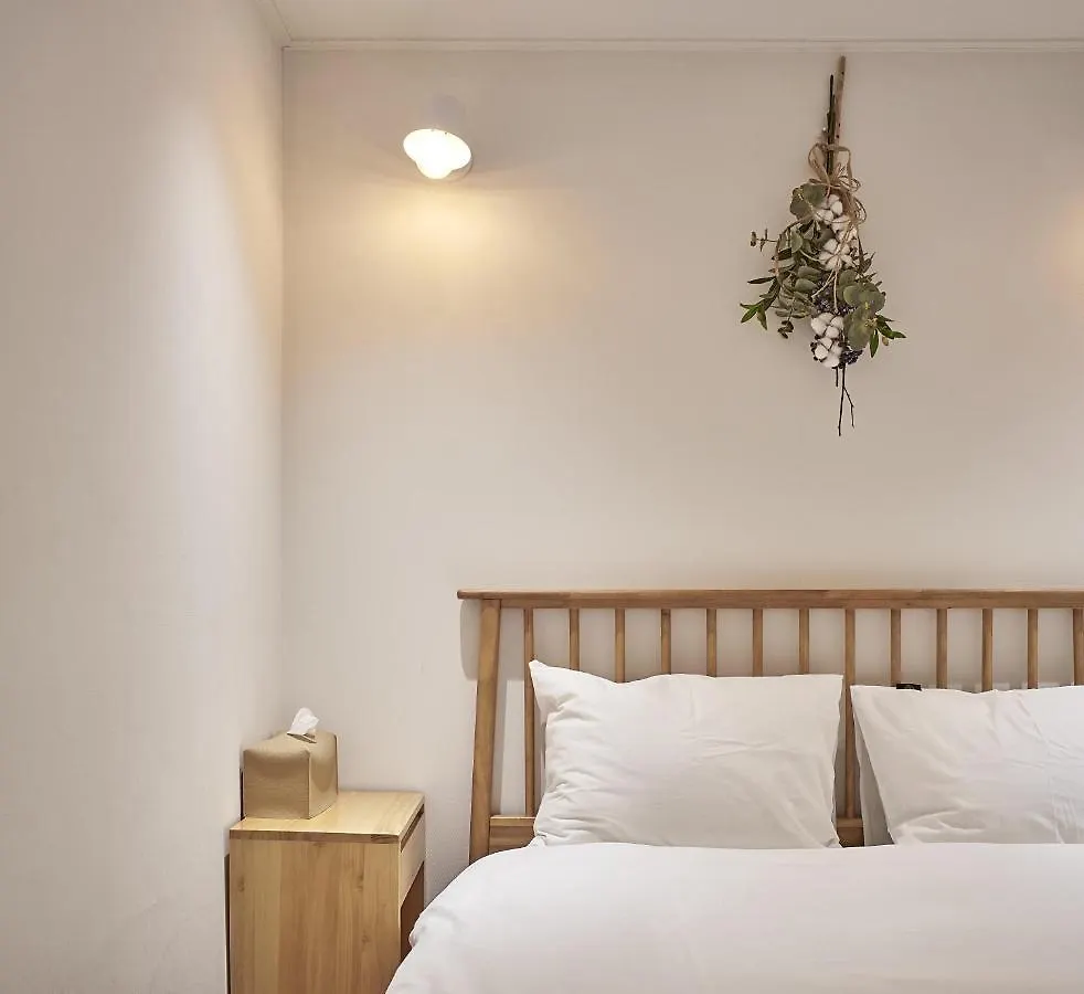 Pensionat Butler:Lee Hongdae-Female Only Hotell Seoul